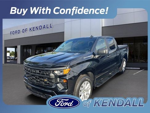 Used 2025 Chevrolet Silverado 1500 Custom image 1