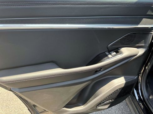 New 2025 Jeep Wagoneer S Limited image 9