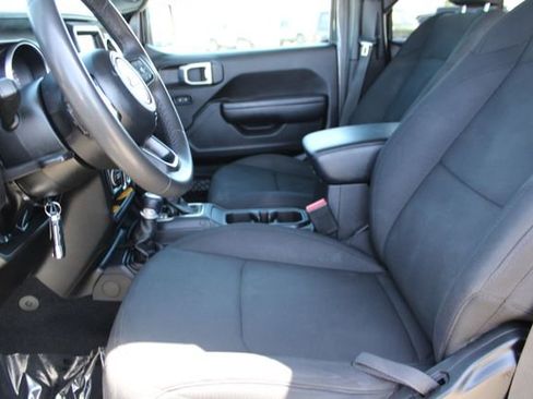 Used 2023 Jeep Wrangler Sport S image 32