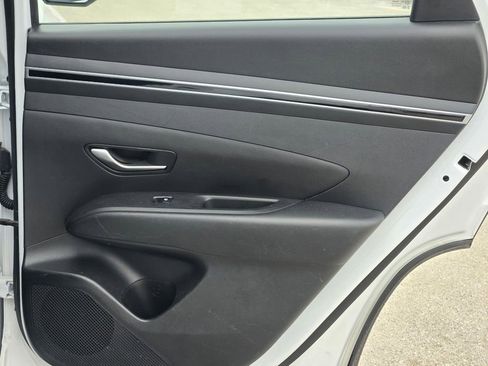 Used 2022 Hyundai Tucson SE image 11