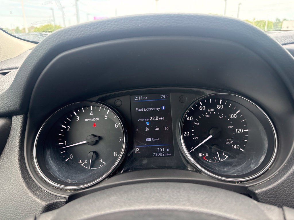 Used 2018 Nissan Rogue SL FWD image 19