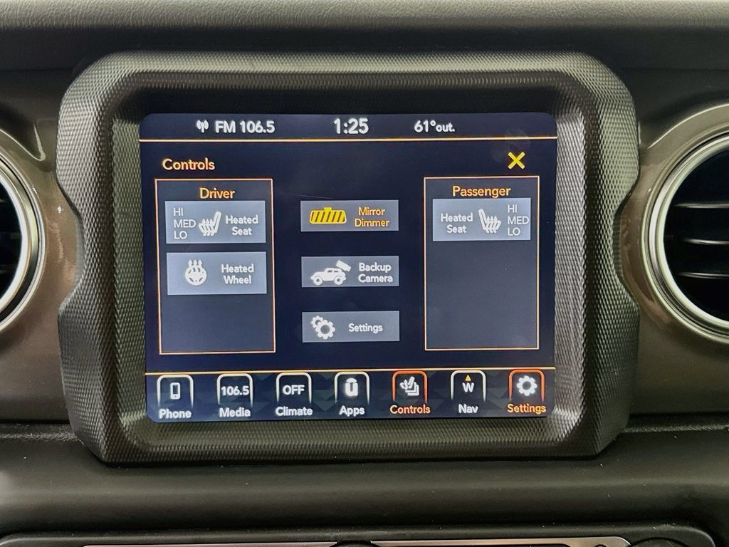 Used 2023 Jeep Wrangler Unlimited Sahara w/ Cold Weather Group AWD/4WD image 14