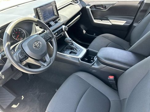 Used 2022 Toyota RAV4 LE w/ Carpet Mat Package (TMS) FWD image 10