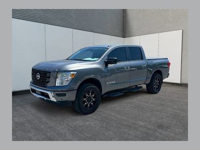 Used 2021 Nissan Titan SV w/ SV Convenience Package
