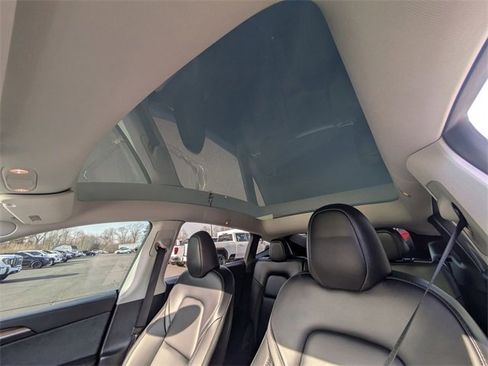 Used 2023 Tesla Model Y Performance image 25