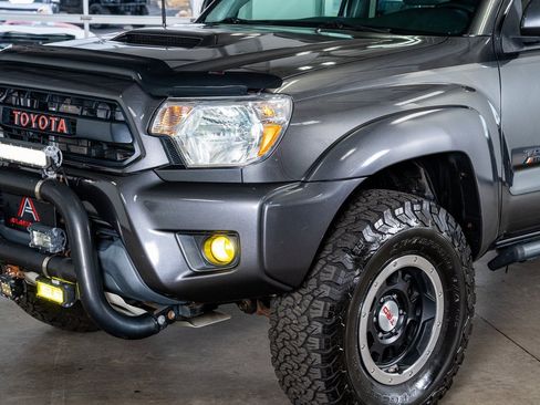 Used 2014 Toyota Tacoma 4x4 Double Cab image 12
