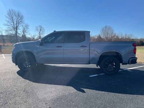 Used 2024 Chevrolet Silverado 1500 Custom image 9