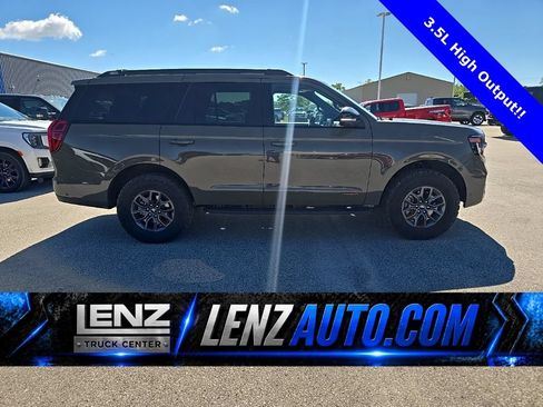 Used 2025 Ford Expedition Tremor AWD/4WD image 1