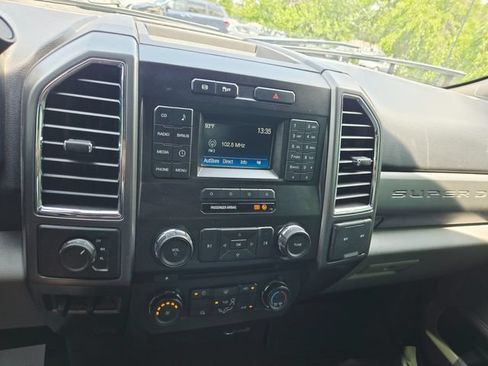 Used 2015 Ford F250 XL w/ Power Equipment Group AWD/4WD image 20