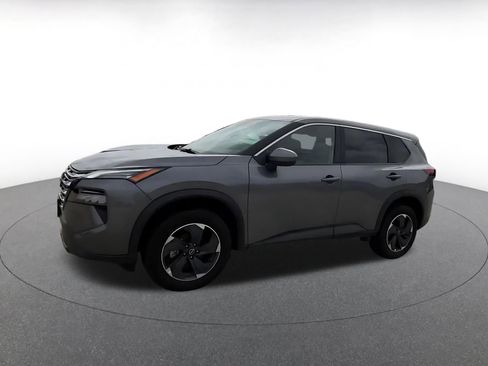 Used 2025 Nissan Rogue SV image 8