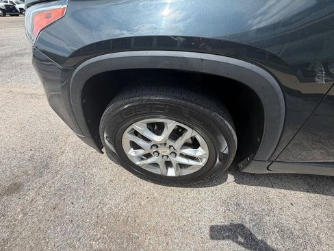 Used 2020 Chevrolet Traverse LT FWD image 8