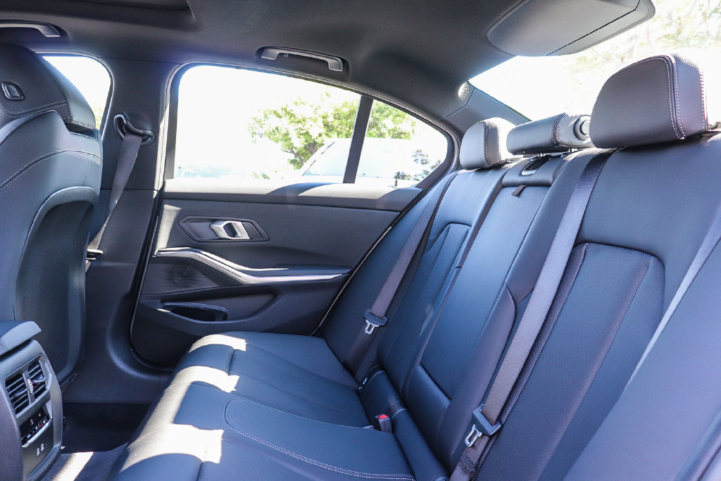 Used 2026 BMW 330i Sedan RWD image 18