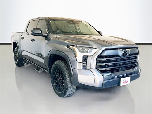 Used 2023 Toyota Tundra SR5 image 3