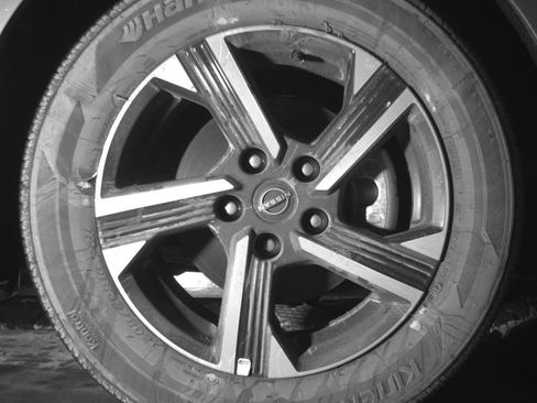 Used 2025 Nissan Sentra SV FWD image 13