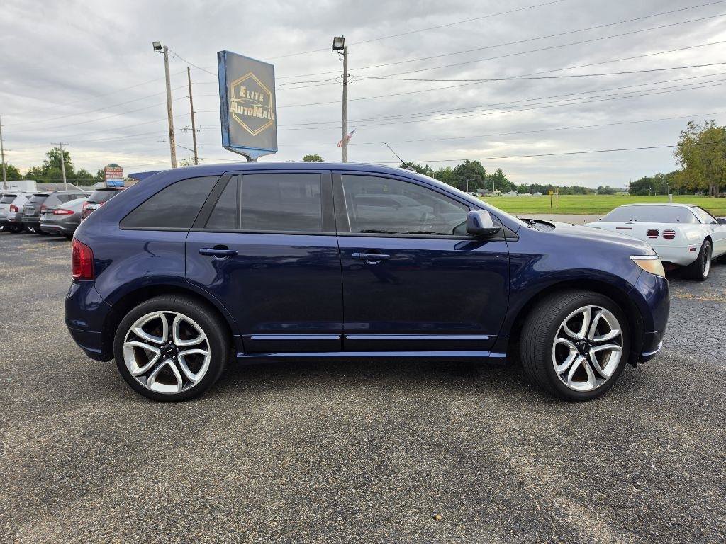 Used 2011 Ford Edge Sport w/ Driver Entry Pkg FWD image 3