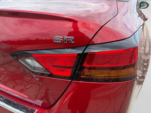 Used 2019 Nissan Altima 2.5 SR FWD image 18