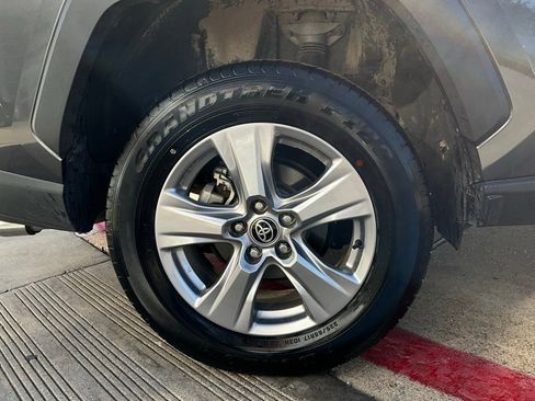 Used 2025 Toyota RAV4 XLE image 9