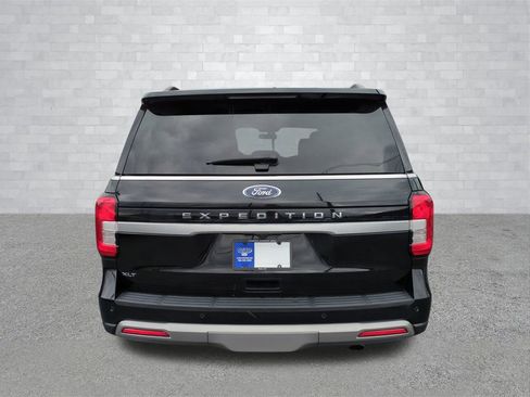 Certified 2022 Ford Expedition XLT image 5