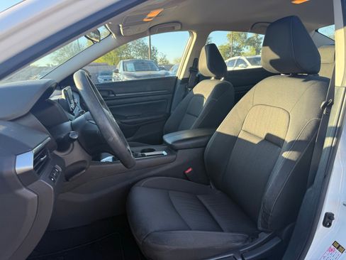 Certified 2023 Nissan Altima 2.5 S image 11
