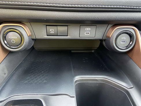 Used 2025 Toyota Grand Highlander AWD Hybrid image 23