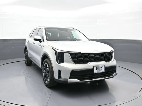 New 2026 Kia Sorento S FWD image 3