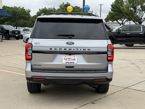 Used 2024 Ford Expedition Limited RWD image 6