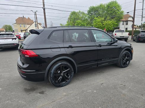 Used 2024 Volkswagen Tiguan SE R-Line AWD/4WD image 5
