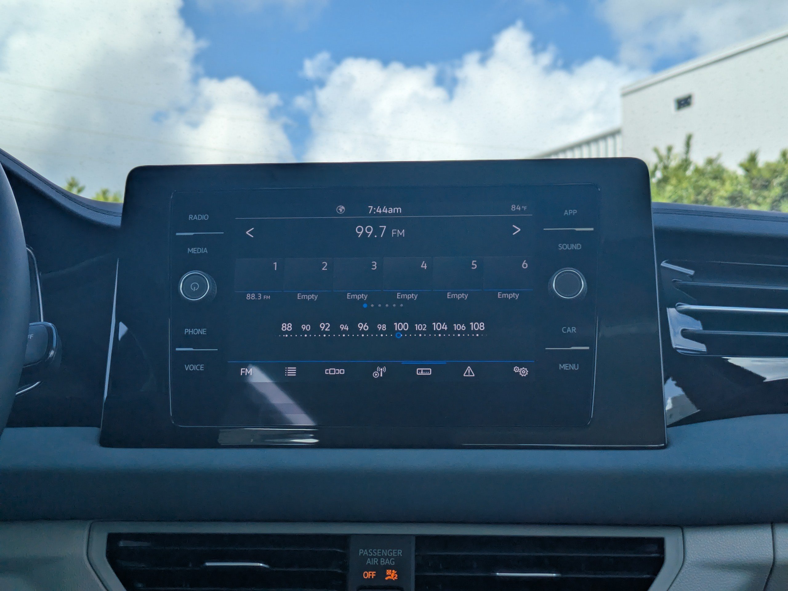 New 2026 Volkswagen Jetta SE FWD image 17