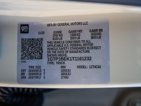 New 2026 GMC Canyon Elevation w/ Convenience Package RWD image 36