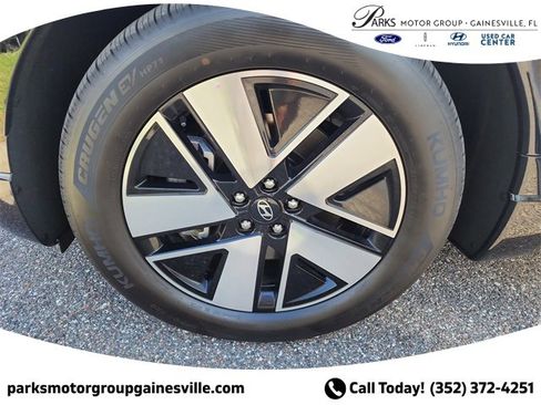 New 2026 Hyundai Ioniq 9 SEL image 32