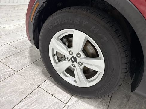 Used 2022 Kia Sorento LX FWD image 34