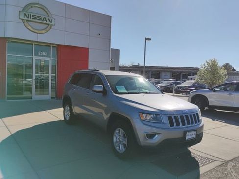 Used 2016 Jeep Grand Cherokee Laredo w/ Quick Order Package 23E image 4