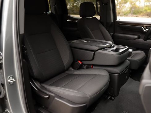 Used 2023 Chevrolet Silverado 1500 LT image 29