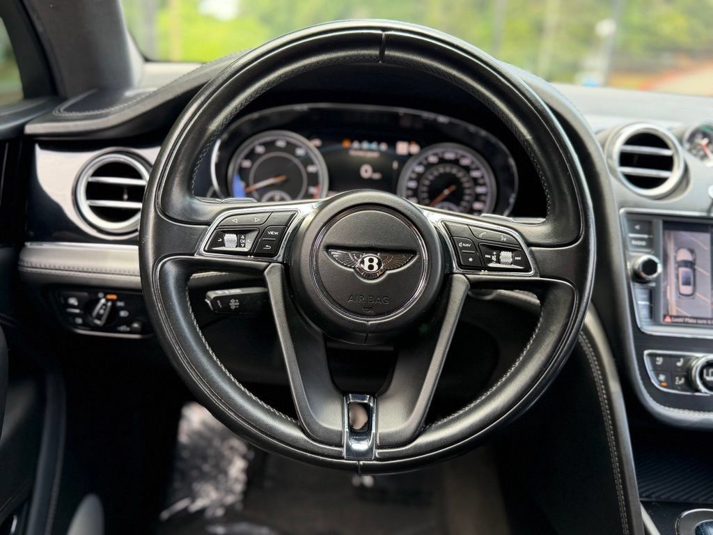 Used 2019 Bentley Bentayga AWD/4WD image 44