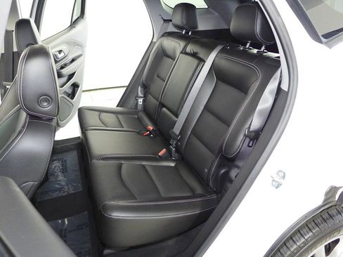 Used 2022 GMC Terrain SLT image 20