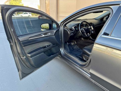 Used 2019 Ford Fusion Sport AWD/4WD image 38