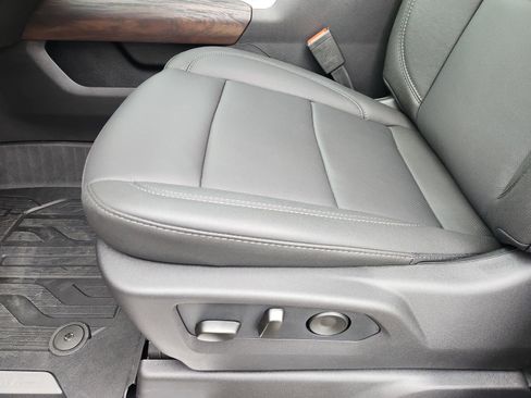 New 2026 GMC Sierra 1500 SLT w/ SLT Premium Package image 30