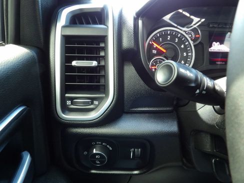 Used 2026 RAM 2500 Big Horn AWD/4WD image 19