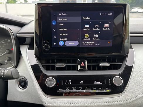 Used 2023 Toyota Corolla SE FWD image 18