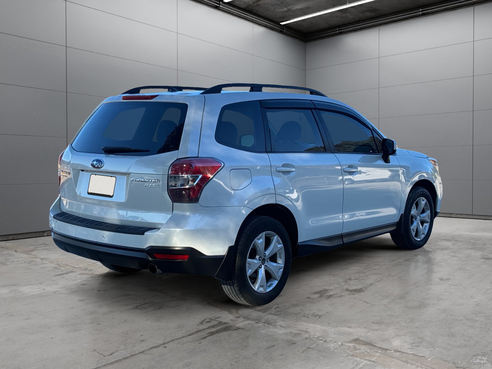 Used 2015 Subaru Forester 2.5i Premium w/ All-Weather Package AWD/4WD image 5
