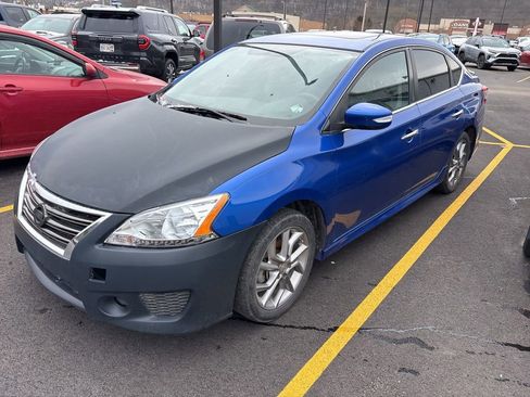 Used 2015 Nissan Sentra SR w/ SR Premium Package FWD image 4