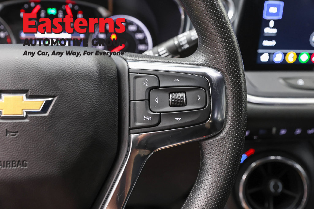 Used 2025 Chevrolet Blazer LT FWD image 17