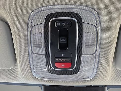 Used 2024 Hyundai Elantra Limited FWD image 21