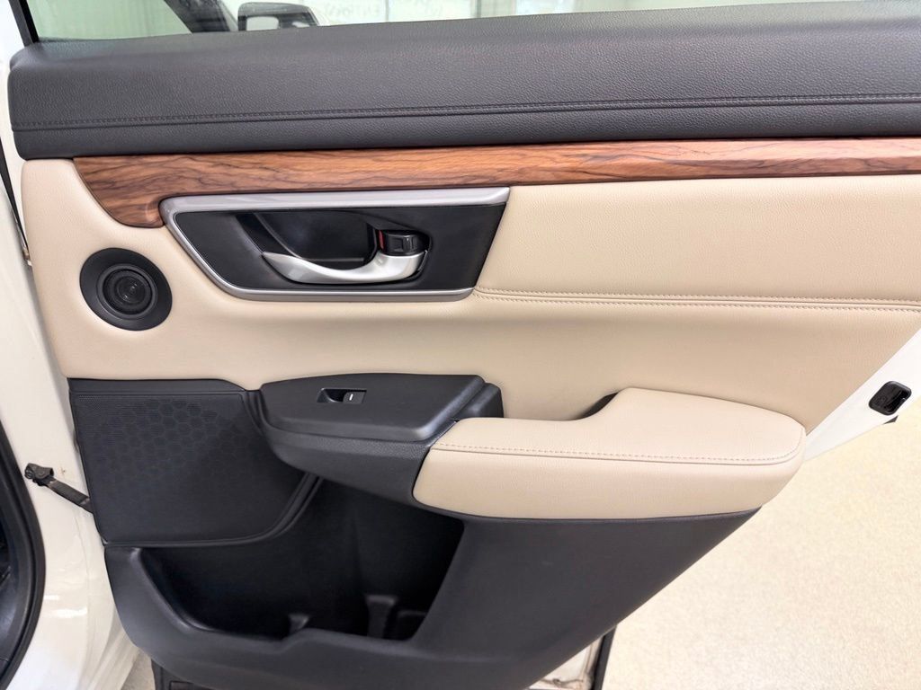 Used 2017 Honda CR-V Touring image 34