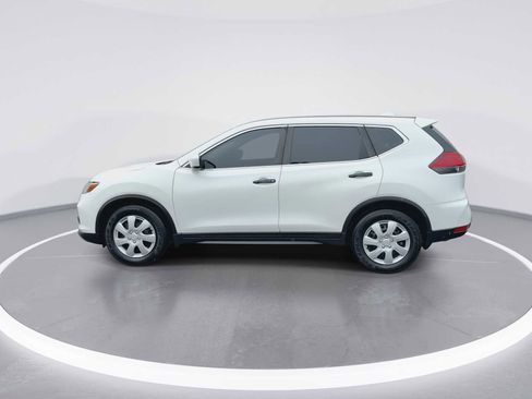 Used 2017 Nissan Rogue S image 5