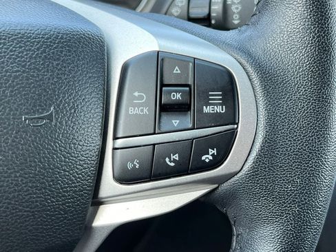 Used 2023 Ford Explorer XLT AWD/4WD image 23