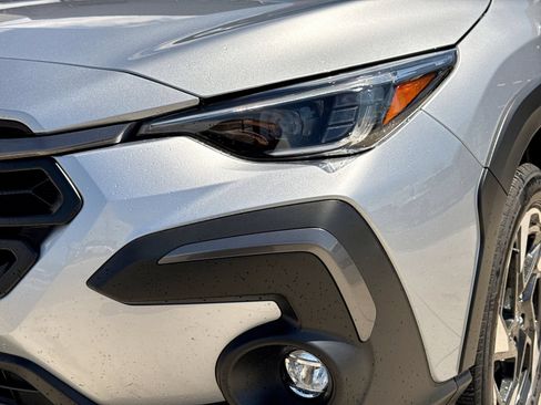 Used 2024 Subaru Crosstrek 2.5i Limited AWD/4WD image 12