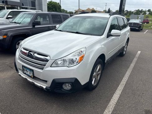 Used 2014 Subaru Outback 2.5i Limited AWD/4WD image 4