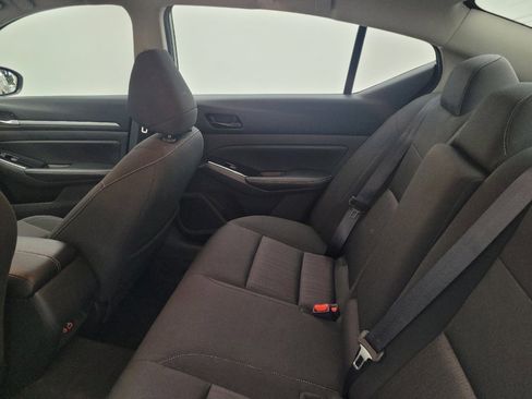 Used 2023 Nissan Altima 2.5 SV image 18