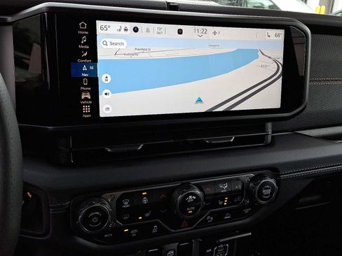 New 2025 Jeep Wrangler Unlimited Rubicon 392 image 12